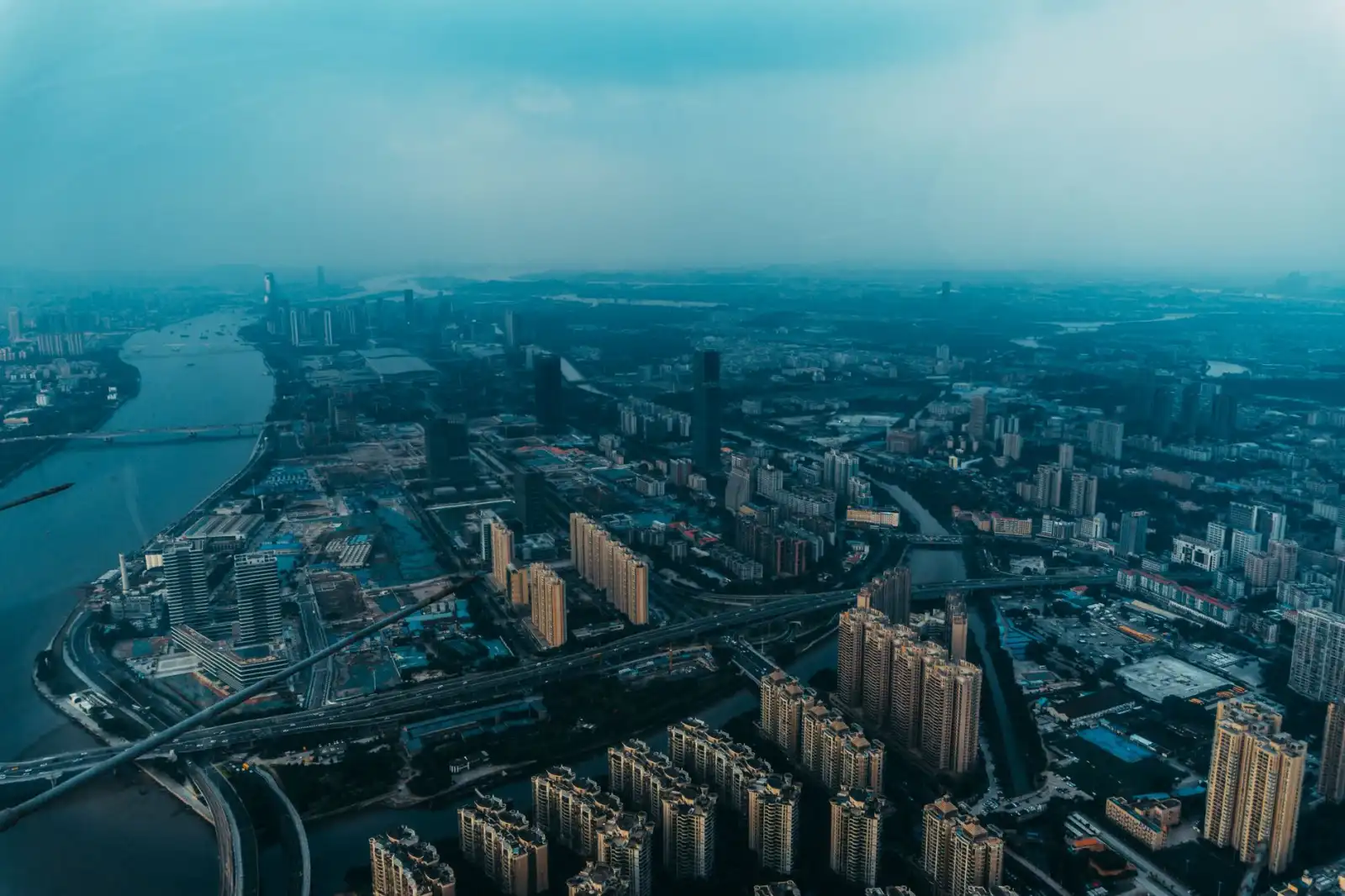 西南地区通讯设备采购方案：企业办公场景应用与配置要点