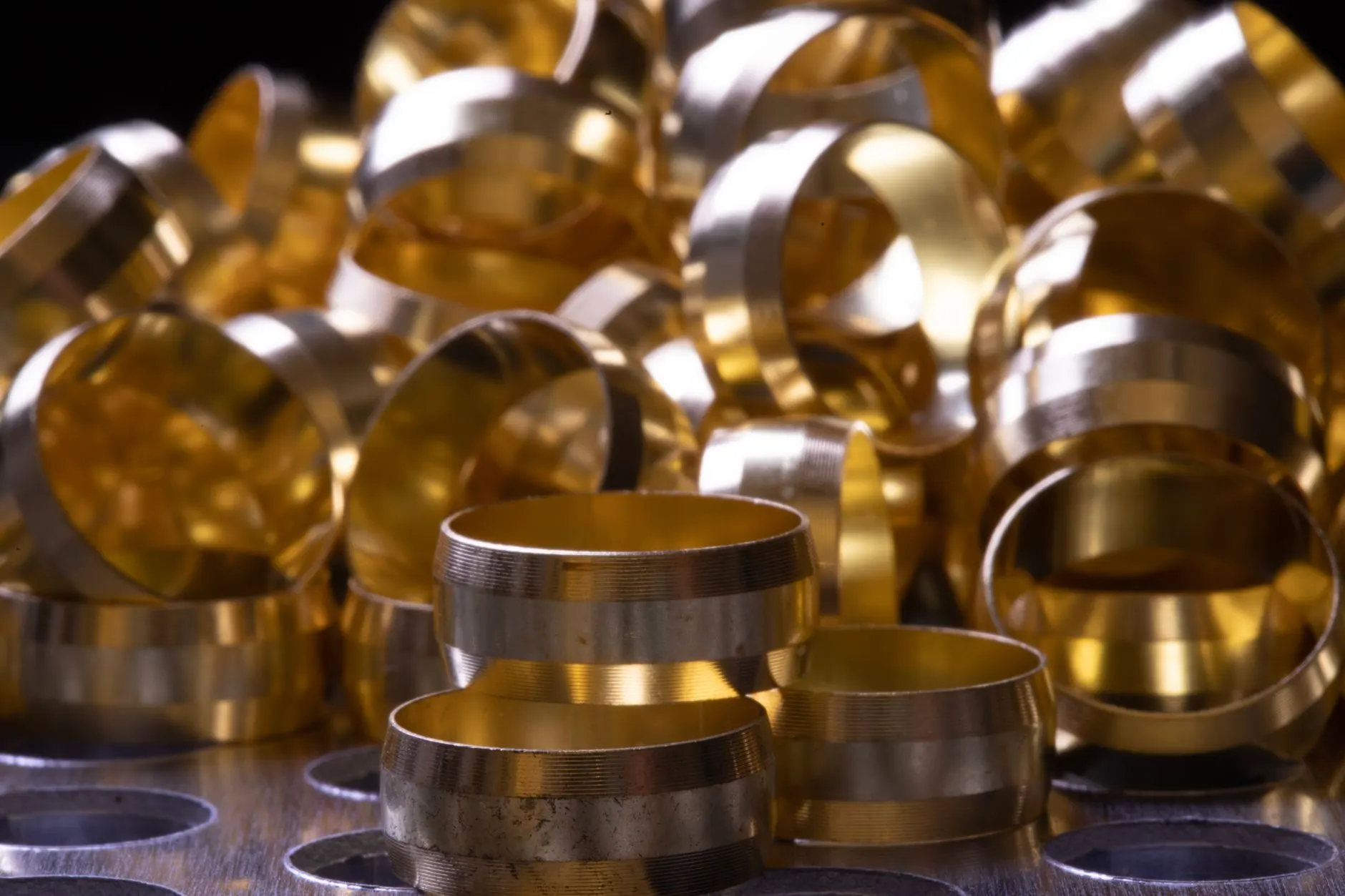 成都企业采购指南：如何为办公场景挑选合适的电脑配件与智能硬件