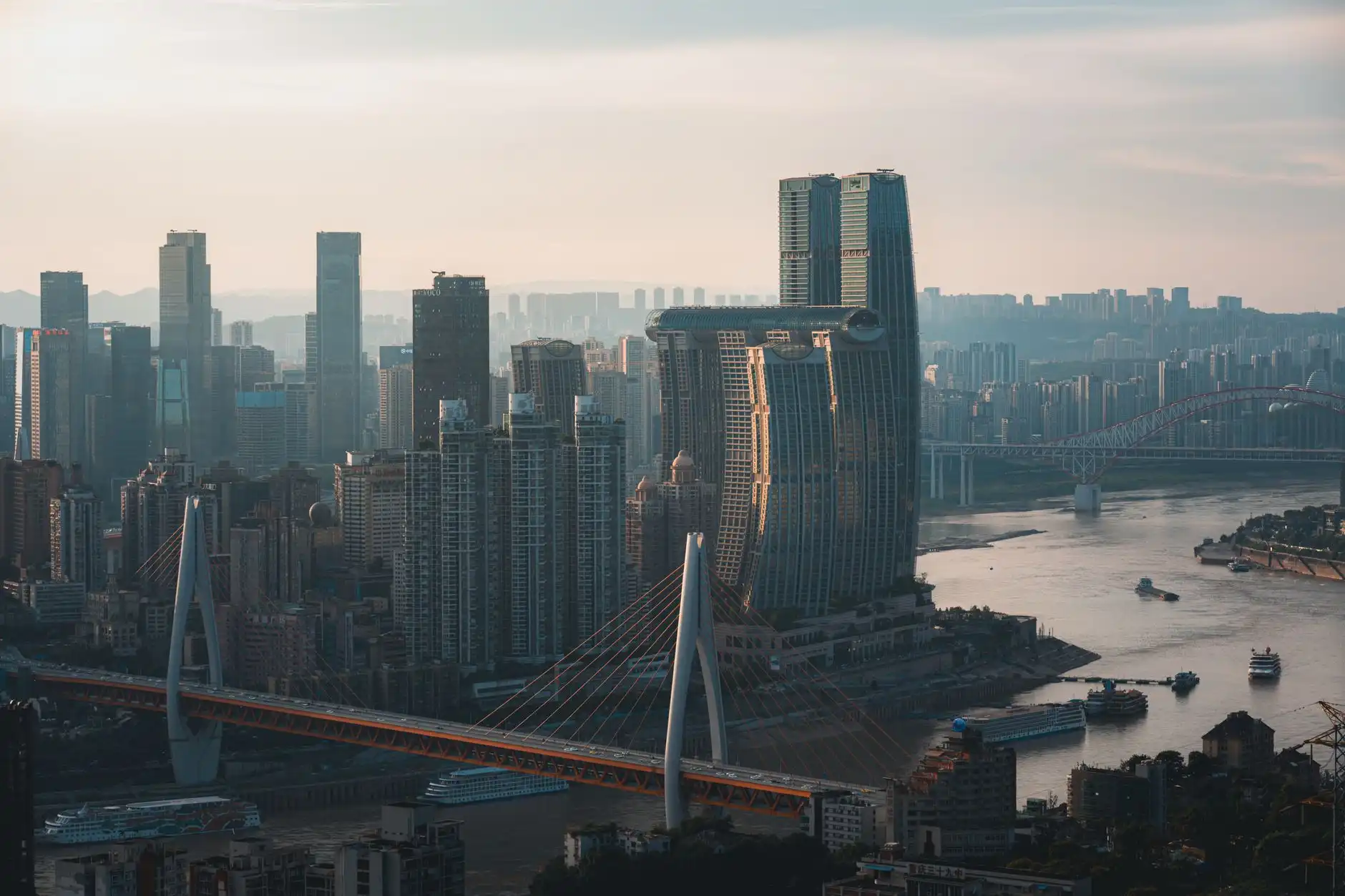2025年数码产品贸易趋势分析：成都企业如何应对供应链新变化