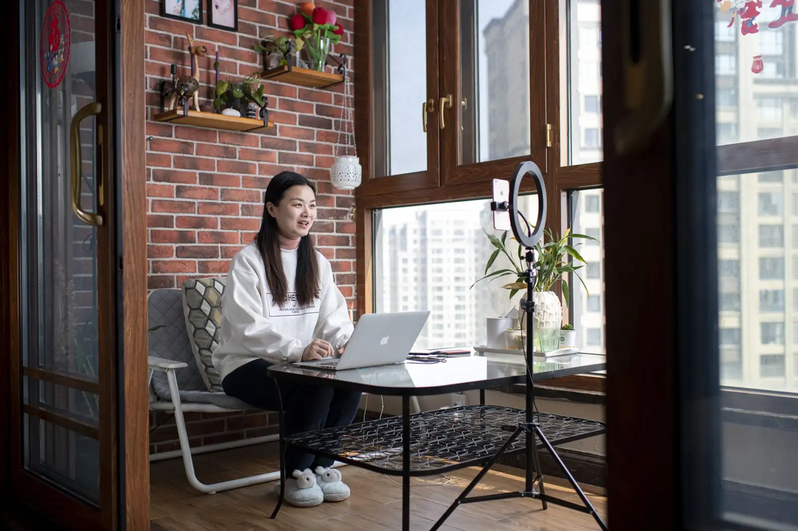 智能硬件选购指南：办公与消费场景的电脑配件匹配方案