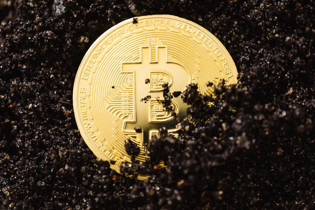 企业办公电脑配件选购指南：适配通讯设备的关键要点